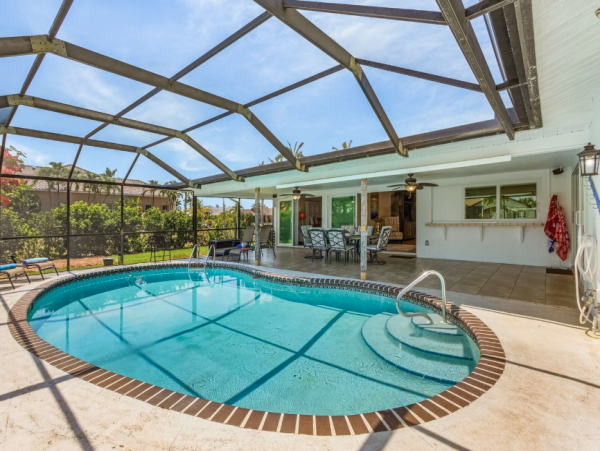 Luxurious Gulf Access Escape in Southwest Cape Coral